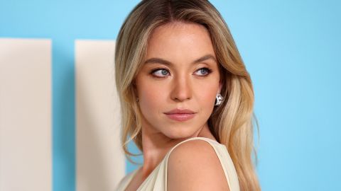 Sydney Sweeney está promocionando la película 'Anyone But You'.