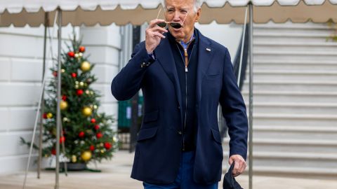 Joe Biden se apoyó en su hermano para decorar la oficina.