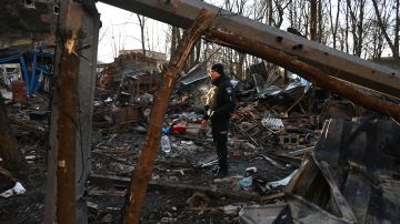 Rusia atacó ciudad en Ucrania en venganza por el bombardeo que dejó más de 20 muertos en Bélgorod