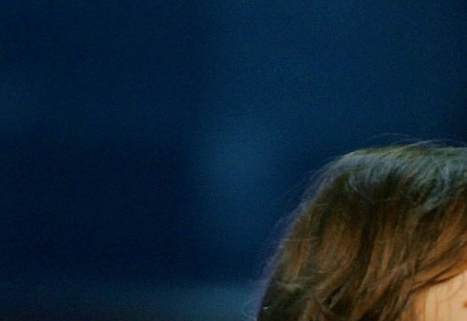 Rachel McAdams recibiendo un premio junto al elenco de Mean Girls.