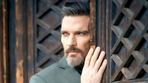 Julián Gil, actor argentino.