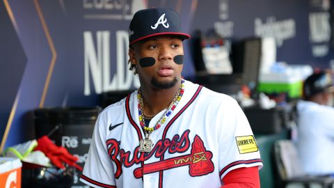 Emotivo encuentro: Ronald Acuña y Bartolo Colón finalmente se conocieron en persona en el ‘Todo MLB’