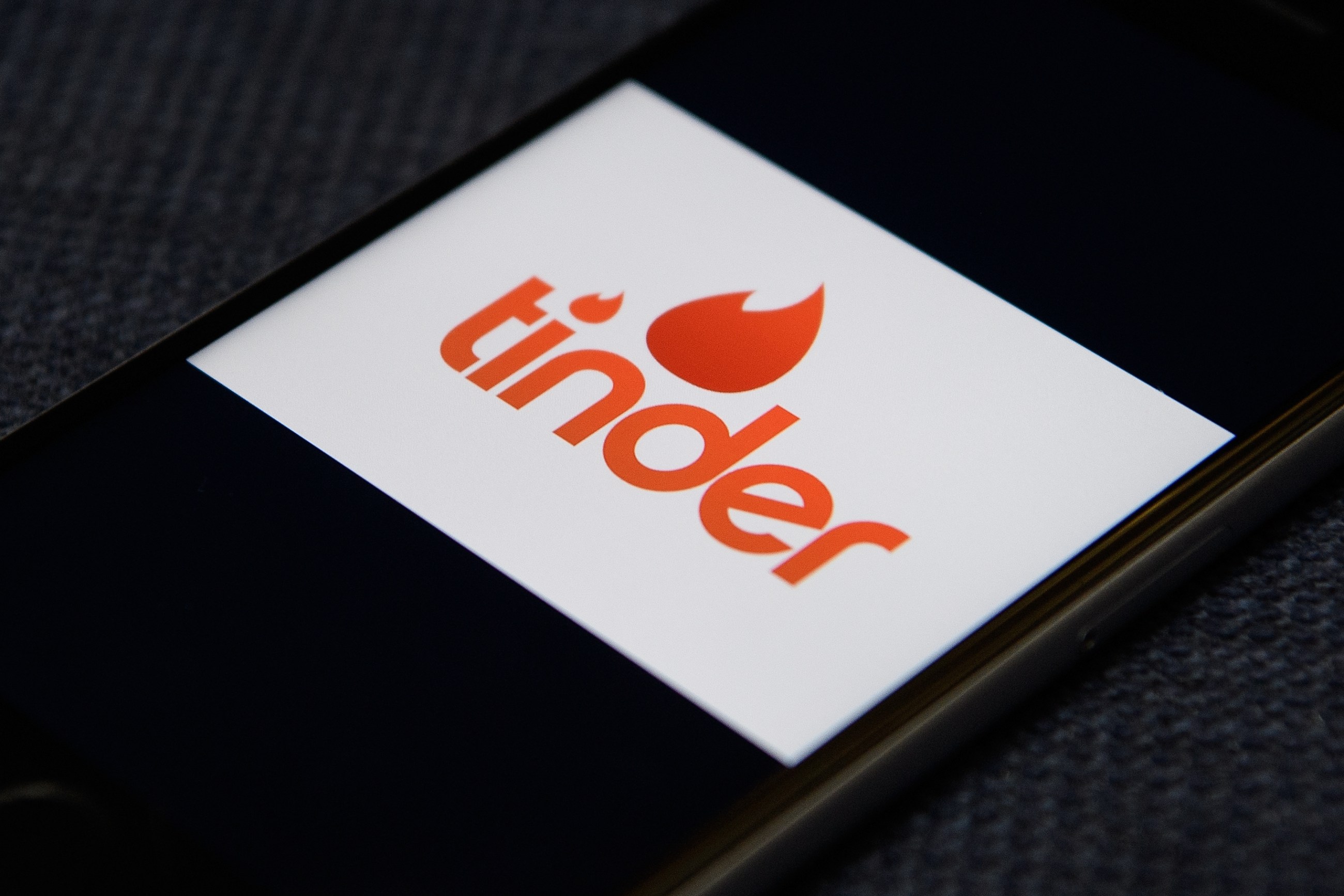 Tinder lanza una suscripción de $500, ¿para qué sirve? - El Diario NY