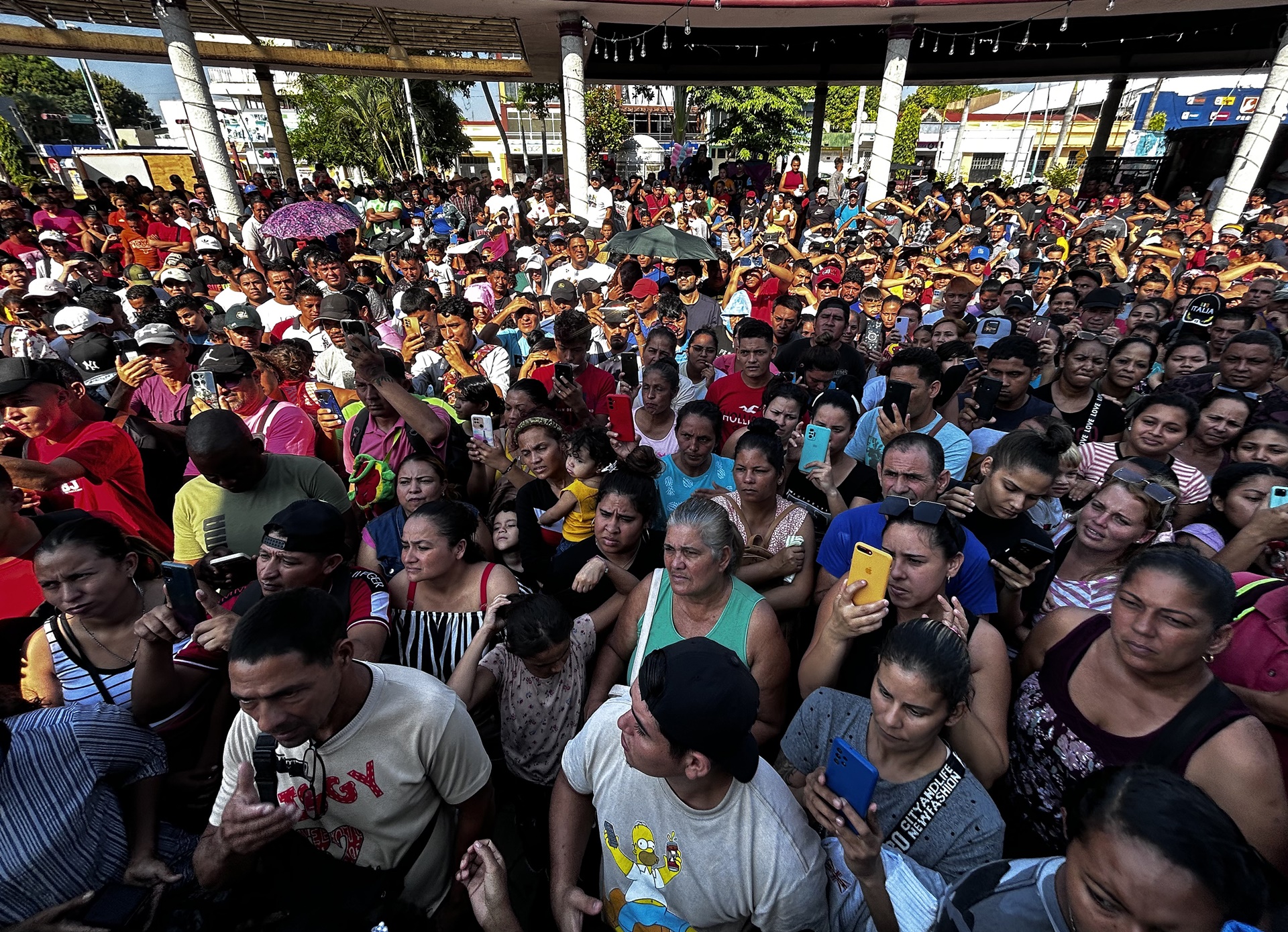 Caravana hacia Estados Unidos miles de migrantes abandonaron la