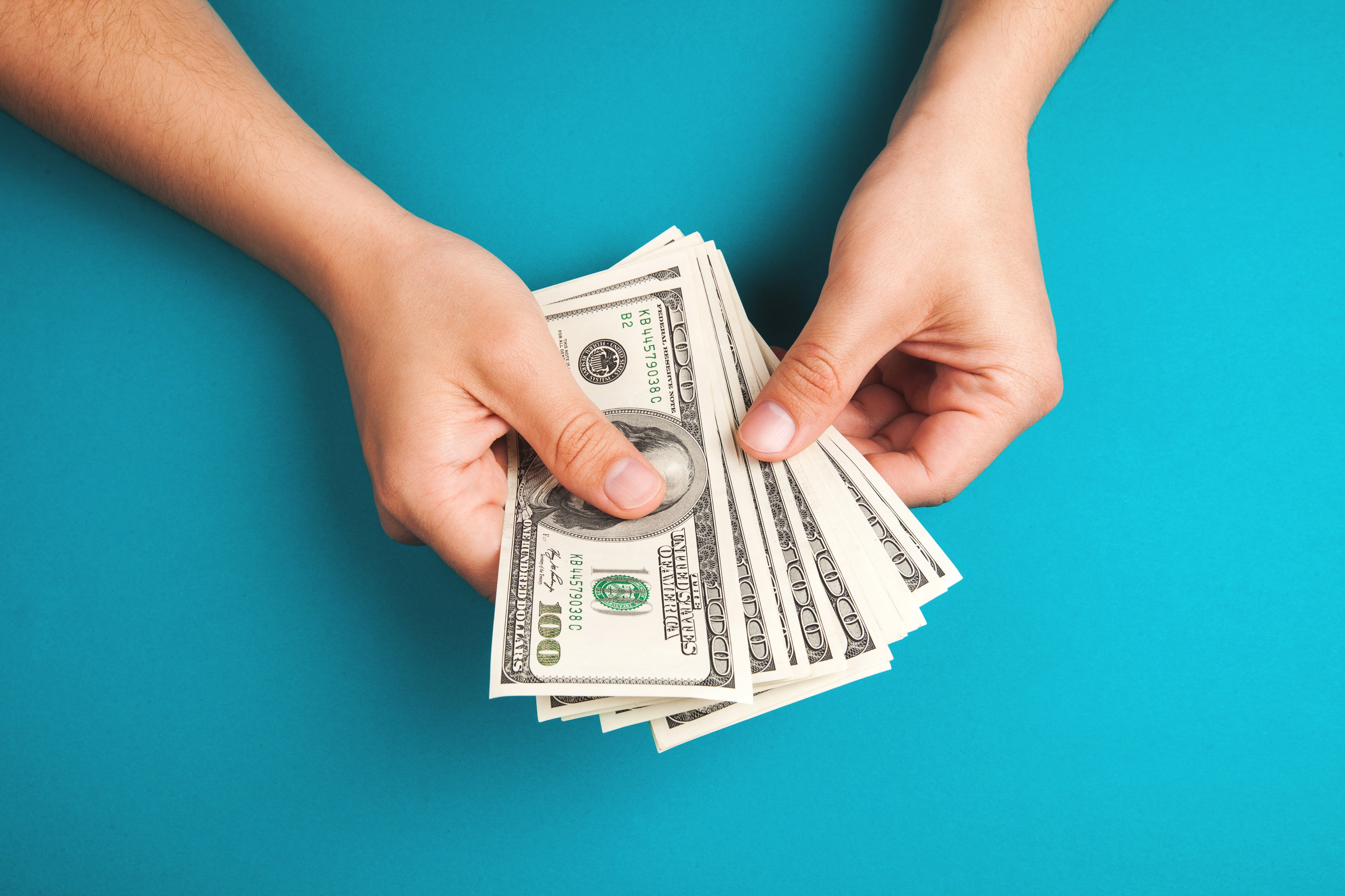 Займ иконка. Креди деньги. Деньги займ. Кредитование физ лиц. Банковская карта и деньги фото.