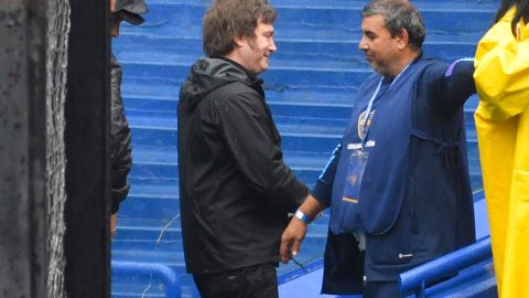 El presidente de Argentina Javier Milei llega a votar para elegir presidente Boca Juniors.