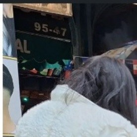 Las redes de tráfico humano están como telón de fondo de otras actividades.