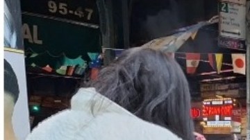 Activistas llaman a reflexionar sobre las redes de tráfico humano que están como telón de fondo de estas actividades.