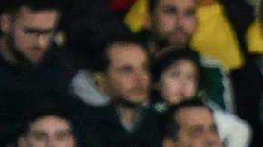 Los jugadores del FC Barcelona celebran el primer gol del equipo marcado por su compañero Ferrán Torres ante el Betis.