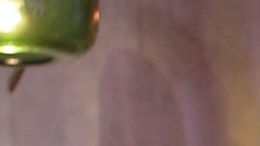 Rashel Díaz ayudó a su colega Carlos Calderón.