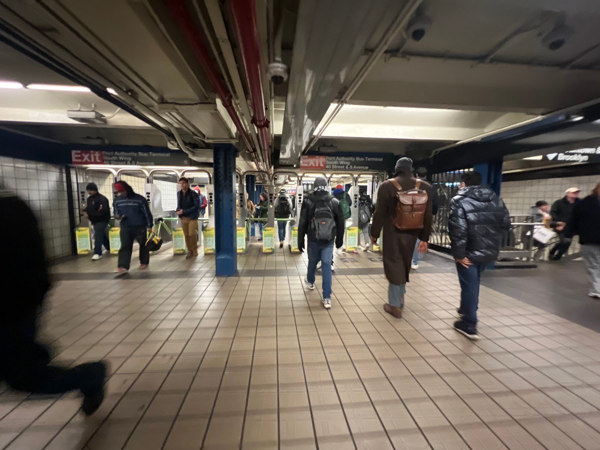 Rise in Pickpocket Thefts in New York City: NYPD Reactivates Anti-Pickpocket Unit and Increases Arrests