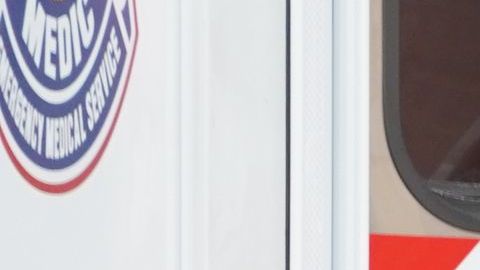 La orden se aplicaría a los bomberos, que son rescatistas certificados, paramédicos, técnicos de emergencias médicas, entre otros.