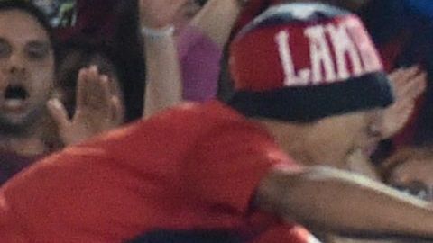Presuntamente los hinchas de Cerro Porteño fueron los que comenzaron el encontronazo ante los de Olimpia.