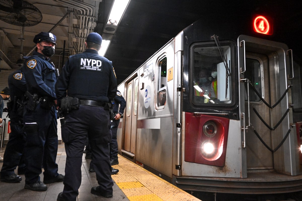 MTA Installs Safety Barriers at 191st Street Subway Station in New York