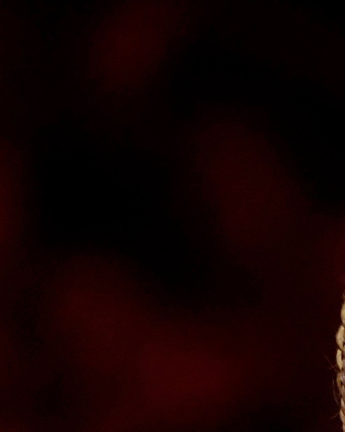 Madonna actuando en un show en vivo.