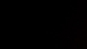 Luis Miguel actuando en un show en vivo.