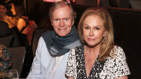 Rick y Kathy Hilton invirtieron inicialmente $9,3 millones de dólares en el lugar.