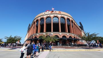 Los fanáticos de New York Mets esperan en 2024 ver una nueva estrella lanzando en el Citi Field.