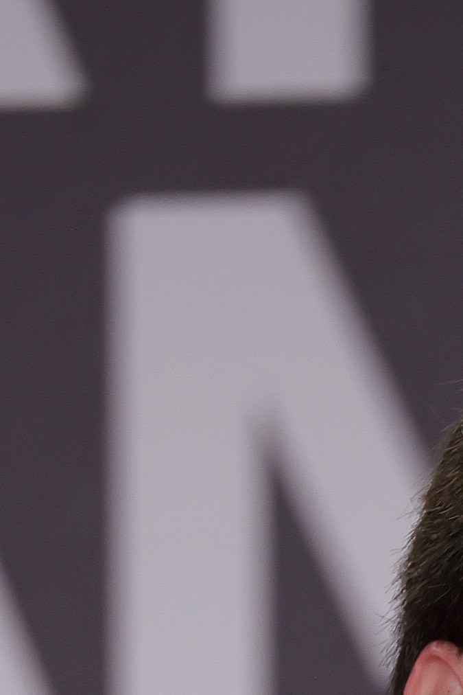 Peso Pluma participando en un evento.