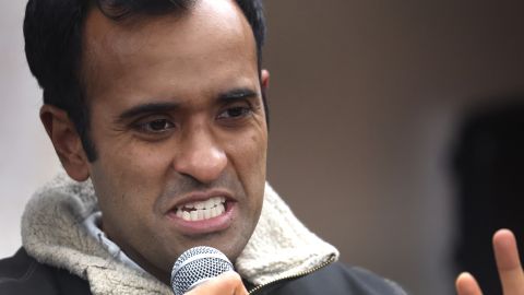 “Engañaron a Trump de una manera que no me engañarán a mí”, aseveró Ramaswamy a NBC News.