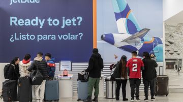 Pasajeros de JetBlue en el JFK.