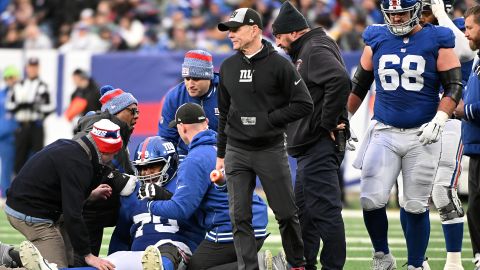 El jugador de los Giants tendrá que ser operado tras caer lesionado en el juego ante los Rams.