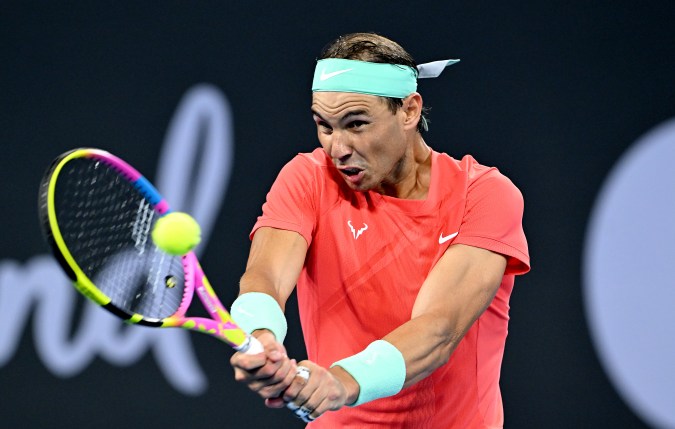 El revés de Nadal lució como en sus mejores tiempos ante Thiem. FOTO: Bradley Kanaris/Getty Images.