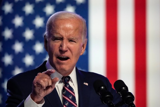 Joe Biden usó el asalto al Capitolio para ir contra Trump: “Está dispuesto a sacrificar la democracia”