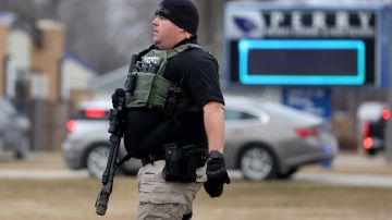 Un muerto y varios heridos en tiroteo en escuela de Iowa