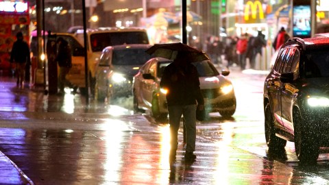 US-LIFESTYLE-WEATHER-RAIN