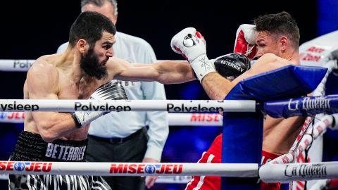 El boxeador ruso se encuentra en la búsqueda de nuevos rivales para sus próximos combates.