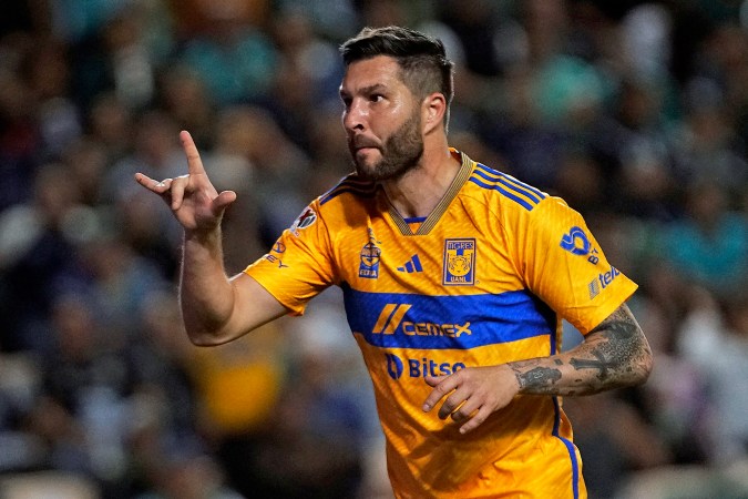 André-Pierre Gignac alcanzó los 200 goles en su carrera como jugador con los Tigres.