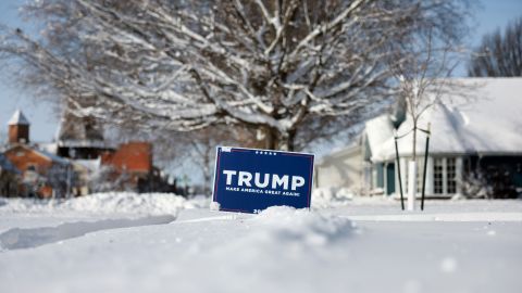 El Servicio Meteorológico de Estados Unidos ha advertido que la piel expuesta a este frío se puede congelar en solo diez minutos.