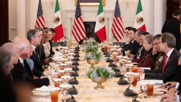 México y Estados Unidos mantienen diálogo sobre asuntos migratorios.