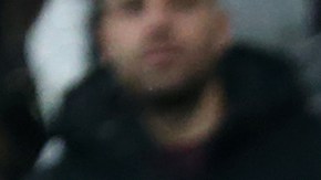 Principal Francisco Hernández revisa una de las tres intervenciones del VAR en el encuentro entre Real Madrid y Almería.