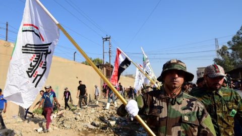 Miembros del grupo armado Kataib Hezbollah (Brigadas de Hezbollah), respaldado por Irán.