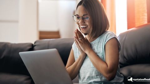 La asistencia personalizada gratuita permite a los clientes entender sus opciones de seguro de salud.