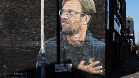 Un mural de Jurgen Klopp en una pared de las calles de Liverpool.