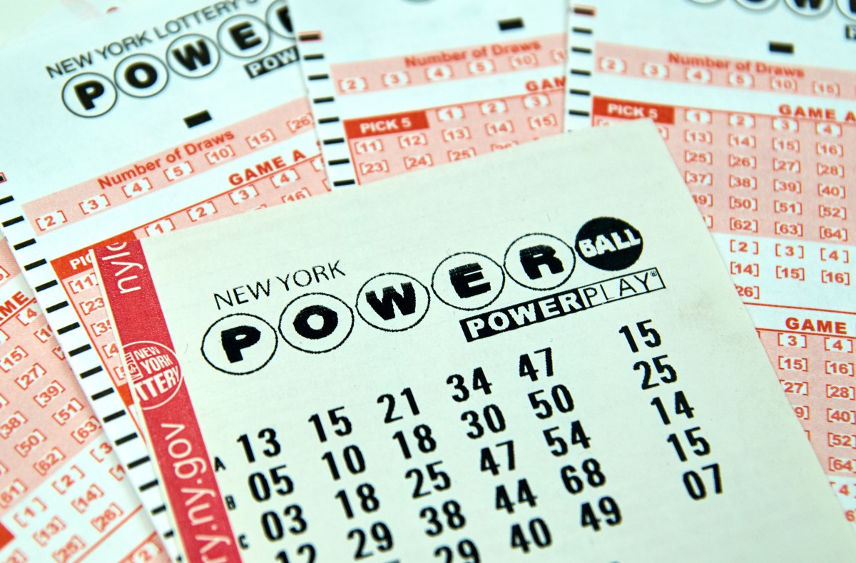 Lotería Powerball dejó un millonario en Nueva York; boleto comprado en licorería