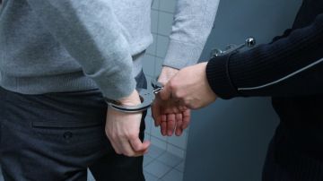police_arrest_handcuffs_offender_crime_criminal-1379713 (1)