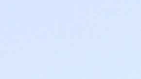 Eva Longoria posando en una alfombra roja.