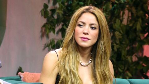 Shakira participando en un evento.