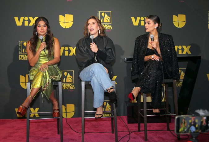 Galilea Montijo estuvo acompañada en 'Premio Lo Nuestro 2024' de Angélica Vale y Clarissa Molina.