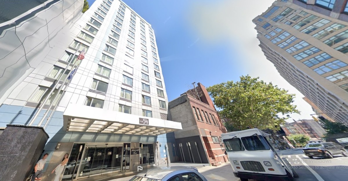 38-Year-Old Woman Found Dead in SoHo Hotel Room with Bloody Iron Near Head: Police Sources