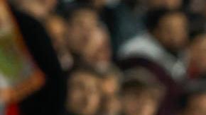 "Tuve ganas de pegarles": Fanático le tocó sus partes íntimas a Lucas Ocampos en pleno juego