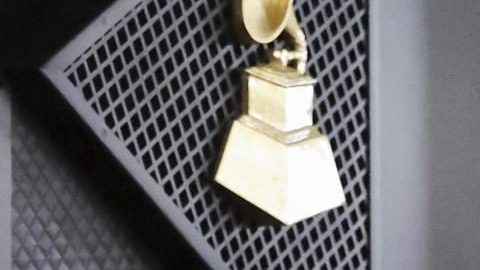 Taylor Swift a su llegada a los premios Grammy 2024.