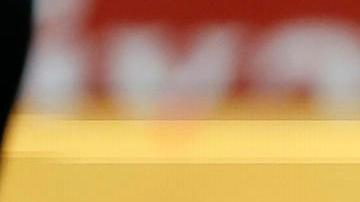 Morata se lamenta tras sufrir la lesión de rodilla.