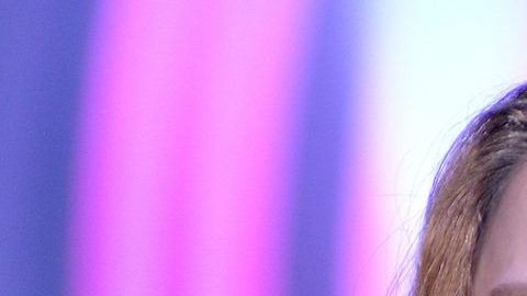 Shakira participando en un evento.
