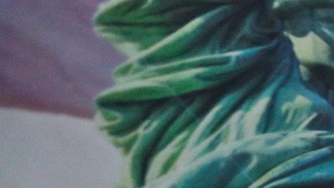 USCIS requiere documentos traducidos y certificados para trámites migratorios.