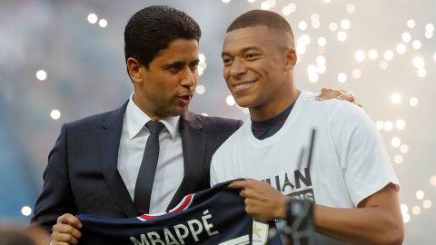 Nasser Al-Khelaifi y Kylian Mbappé.